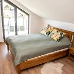 Belle View Premium 305